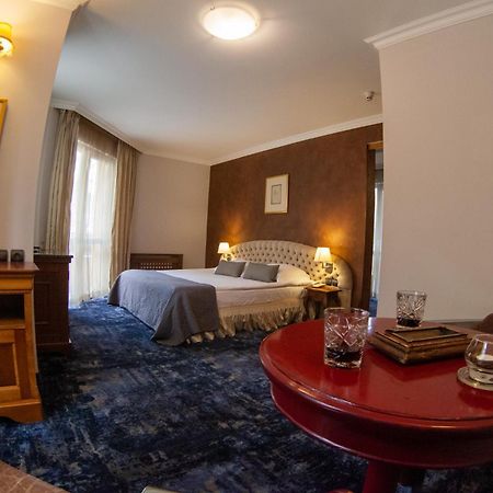 Meg-Lozenetz Hotel Sofia Bagian luar foto