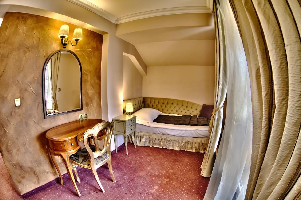 Meg-Lozenetz Hotel Sofia Bagian luar foto