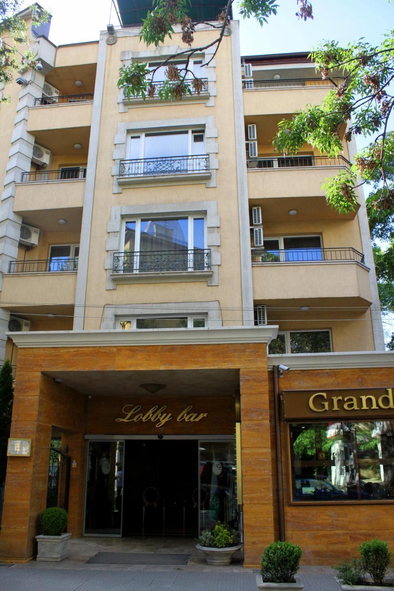 Meg-Lozenetz Hotel Sofia Bagian luar foto